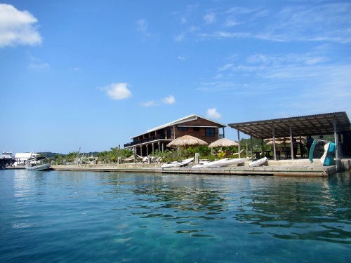 The building housing the Dive Center, more accommodations and shops